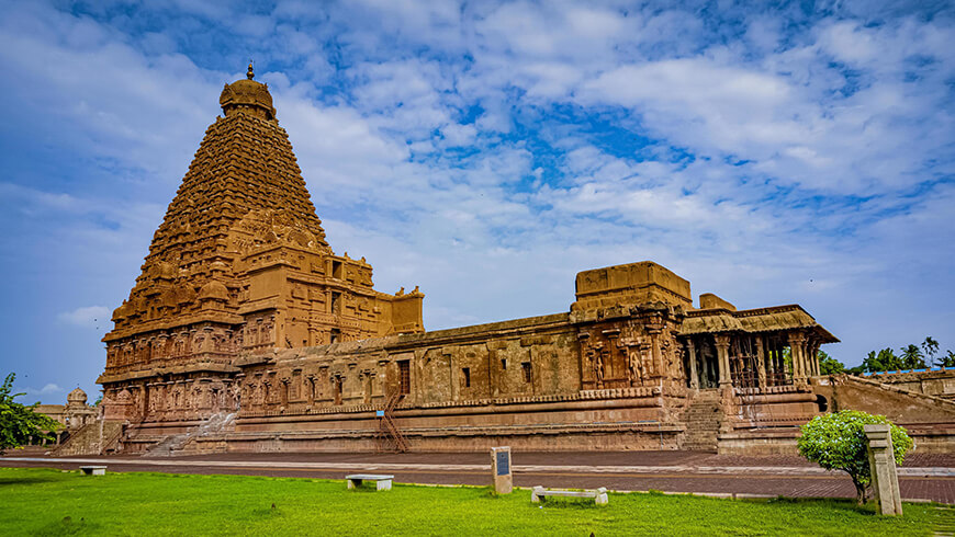 The Evolution of Sacred Space: Temple Architecture from Gupta to Chola Periods